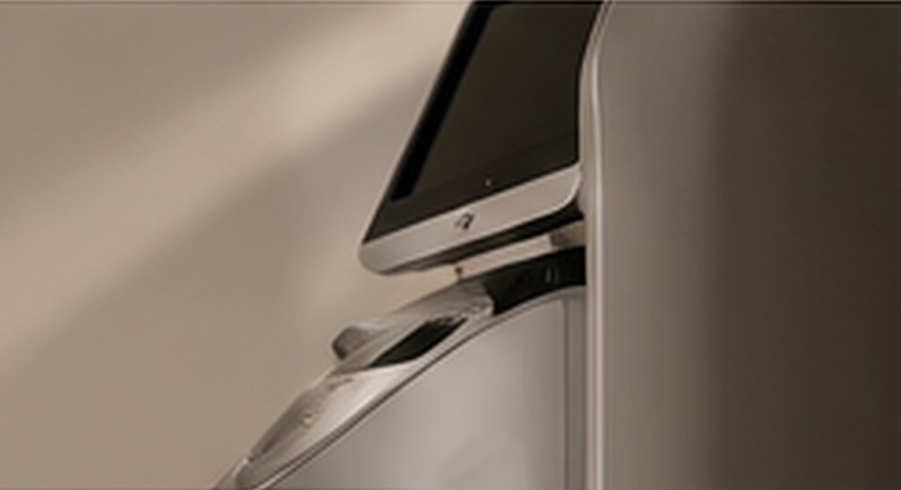 Close-up of an advanced aesthetic device at Rêveur Clinic